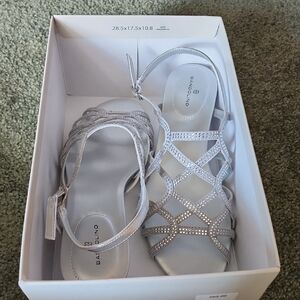 Bandolino Silver Sandals Elegant Design